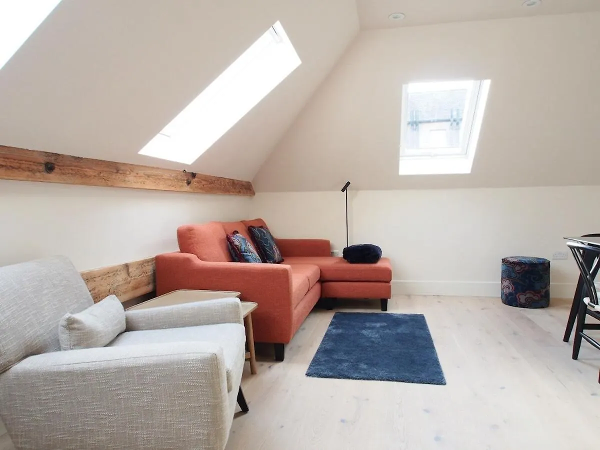 Stylish Mezzanine Loft In Central Edinburgh - Flat 5, Elgin House Apartments Großbritannien