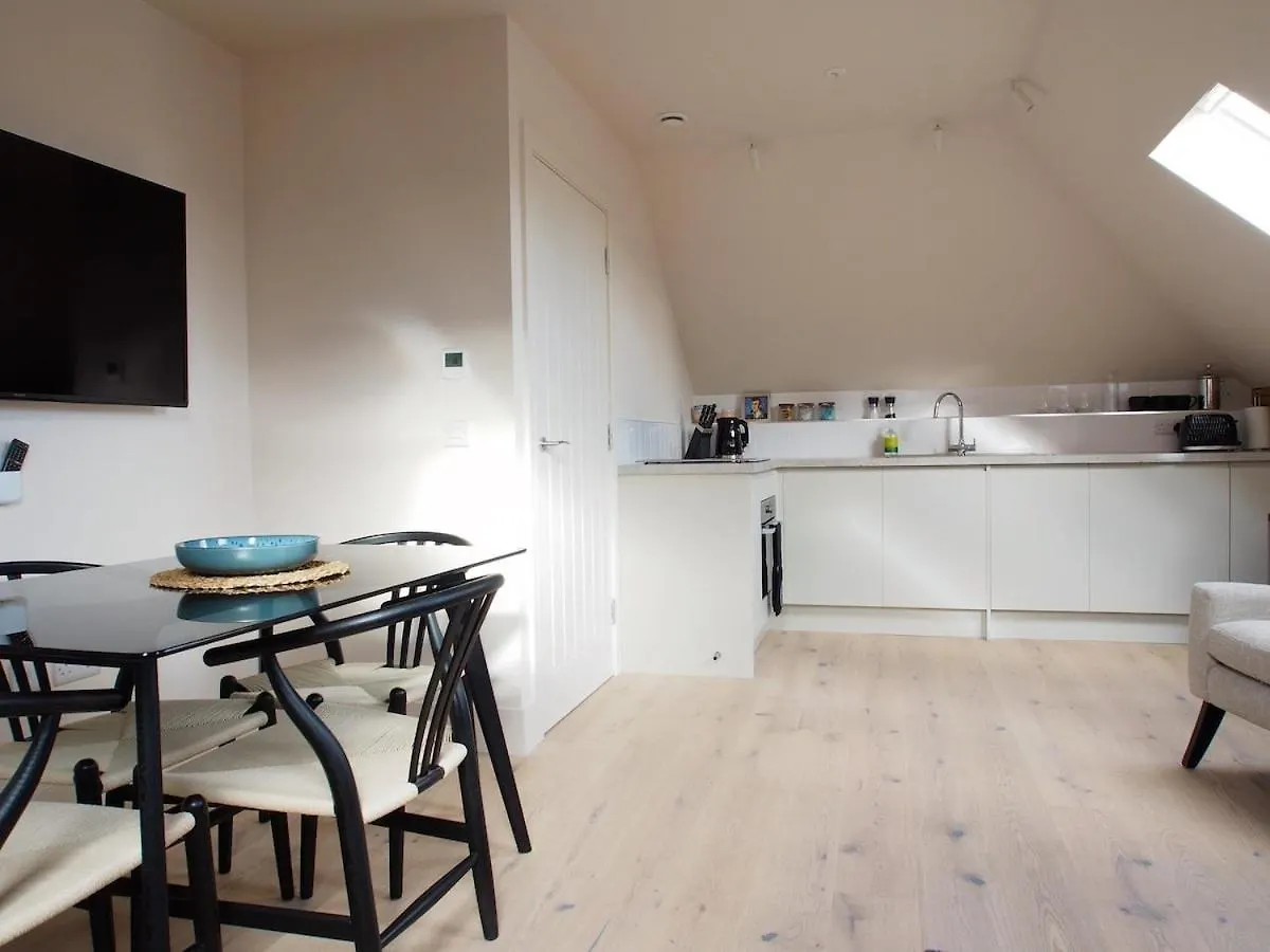 Stylish Mezzanine Loft In Central Edinburgh - Flat 5, Elgin House Apartments المملكة المتحدة