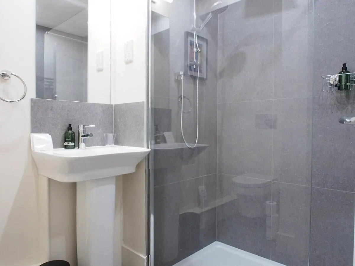 Stylish Mezzanine Loft In Central Edinburgh - Flat 5, Elgin House Apartments